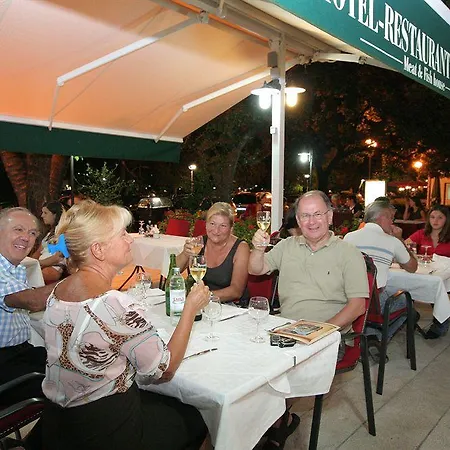 Готель Hotel Trogir