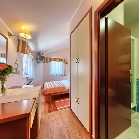 호텔 Hotel Trogir 3*