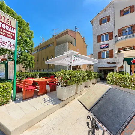 Hotel Trogir 트로기르
