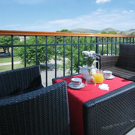 Hotel Trogir Трогір