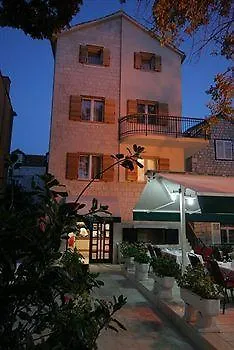 Готель Hotel Trogir 3*