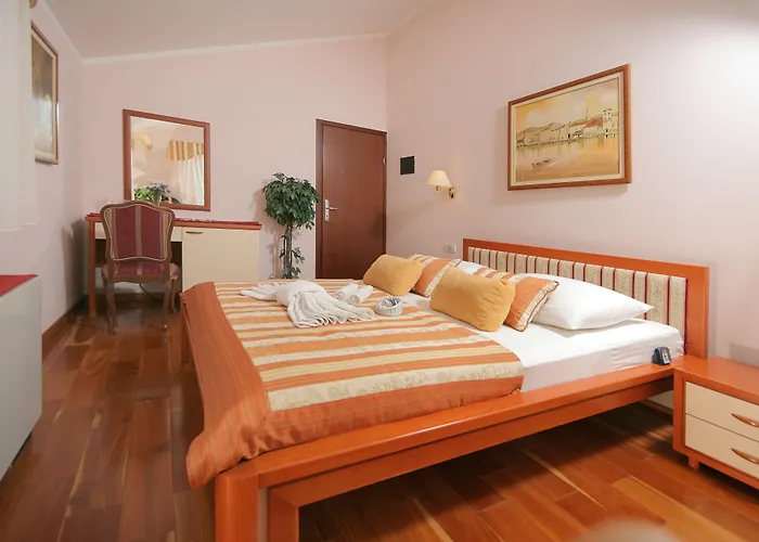 Otel Hotel Trogir 3*