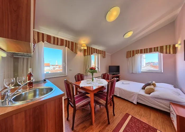 Otel Hotel Trogir 3*