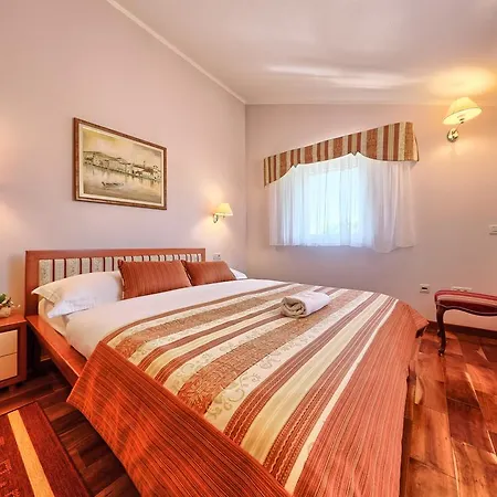 Hotel Trogir 3*